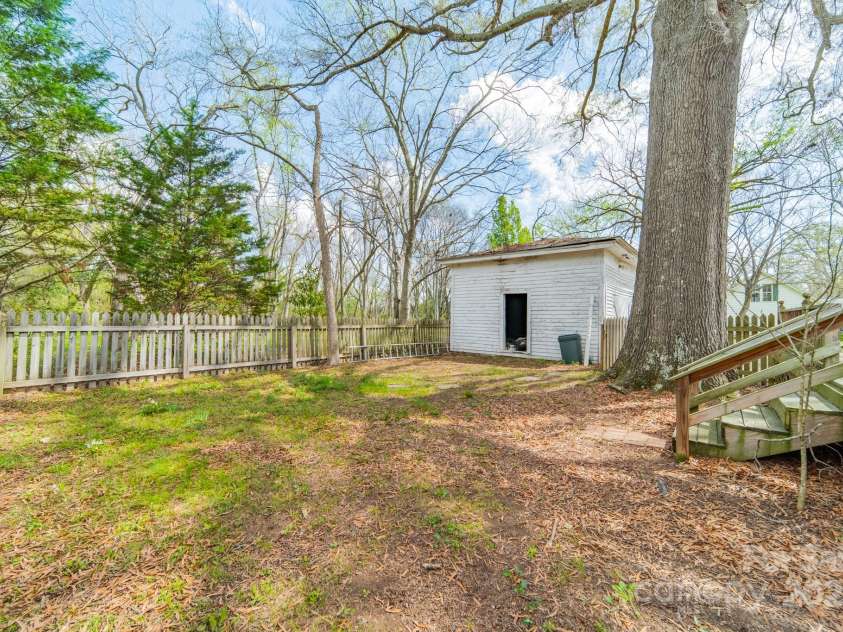 8425 Franklin Street, Mount Pleasant, NC 28124.  MLS# CAR4238467, YatesRealty ID 3539. 