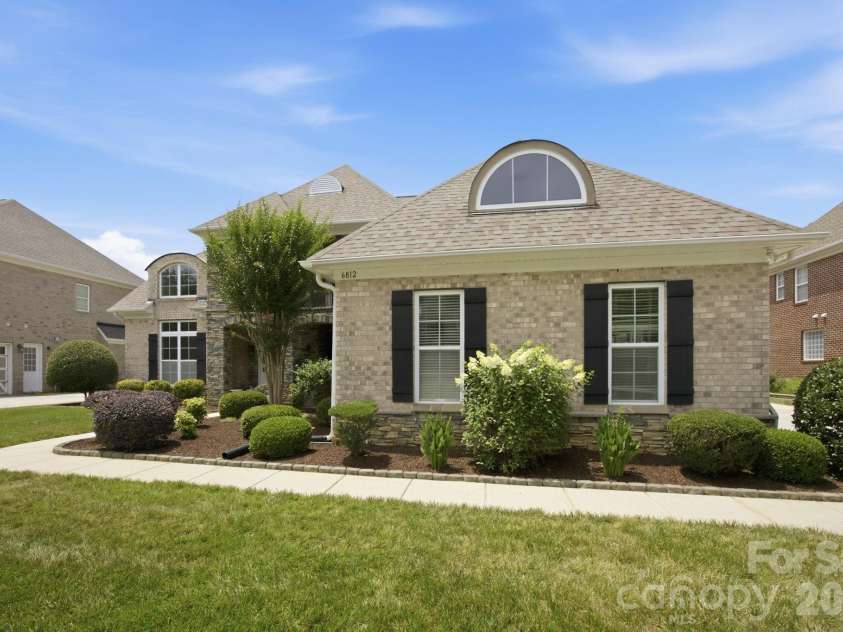 6812 Creek Road, Charlotte, NC 28277.  MLS# CAR4412283, YatesRealty ID 35390. 