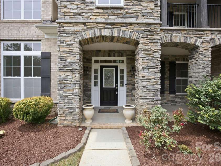 6812 Creek Road, Charlotte, NC 28277.  MLS# CAR4412283, YatesRealty ID 35390. 