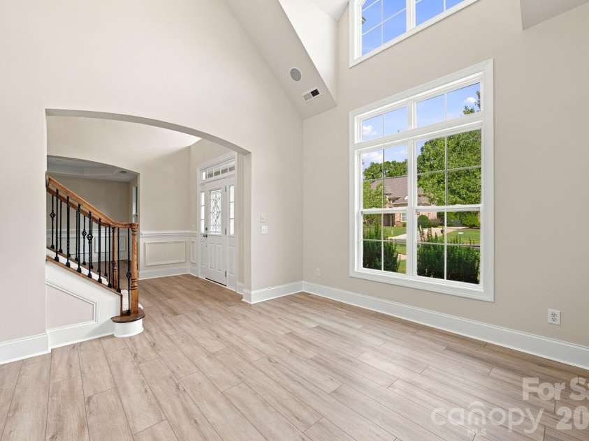 6812 Creek Road, Charlotte, NC 28277.  MLS# CAR4412283, YatesRealty ID 35390. 