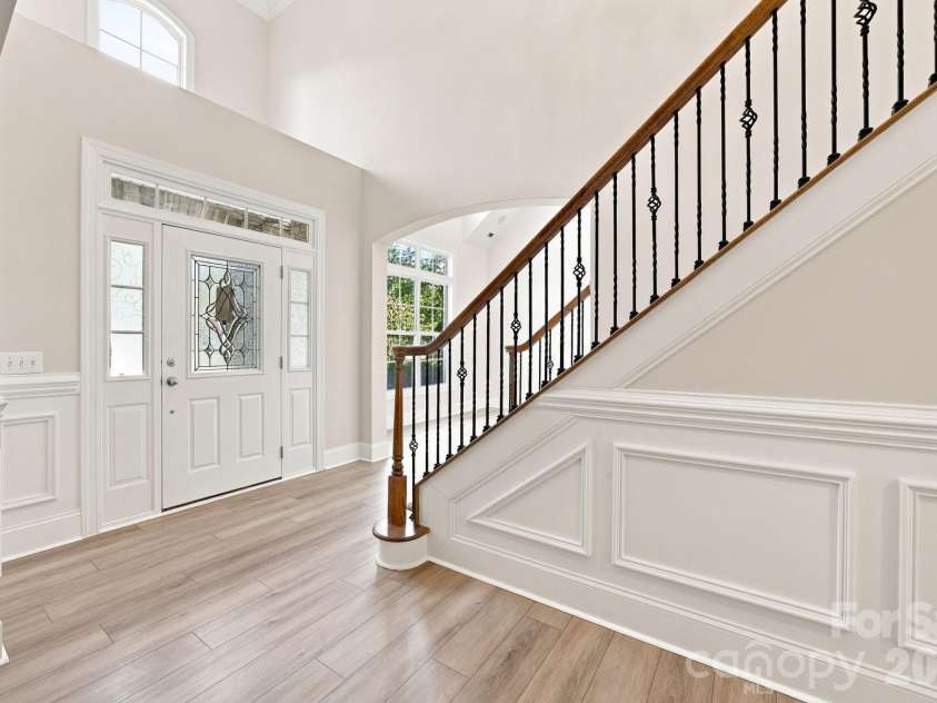 6812 Creek Road, Charlotte, NC 28277.  MLS# CAR4412283, YatesRealty ID 35390. 
