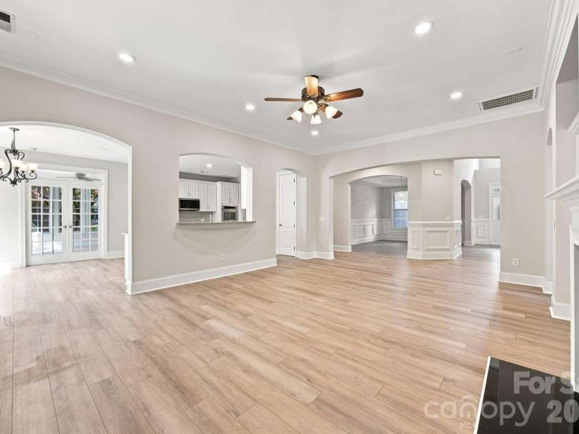 6812 Creek Road, Charlotte, NC 28277.  MLS# CAR4412283, YatesRealty ID 35390. 