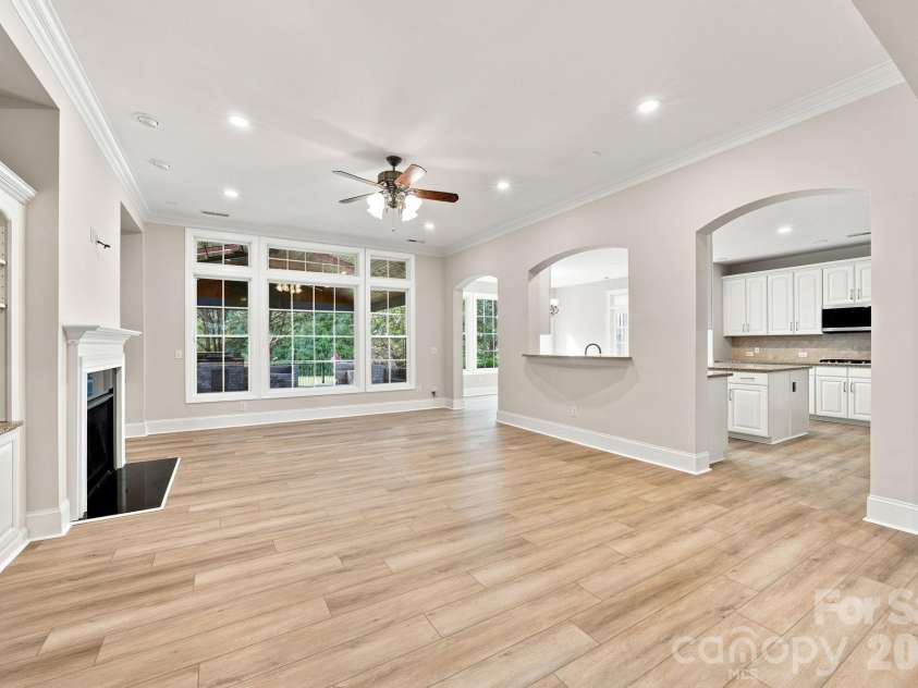6812 Creek Road, Charlotte, NC 28277.  MLS# CAR4412283, YatesRealty ID 35390. 