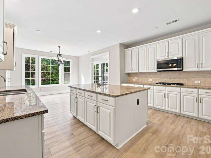 6812 Creek Road, Charlotte, NC 28277.  MLS# CAR4412283, YatesRealty ID 35390. 