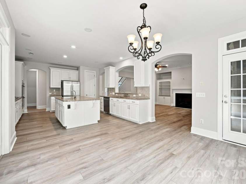 6812 Creek Road, Charlotte, NC 28277.  MLS# CAR4412283, YatesRealty ID 35390. 