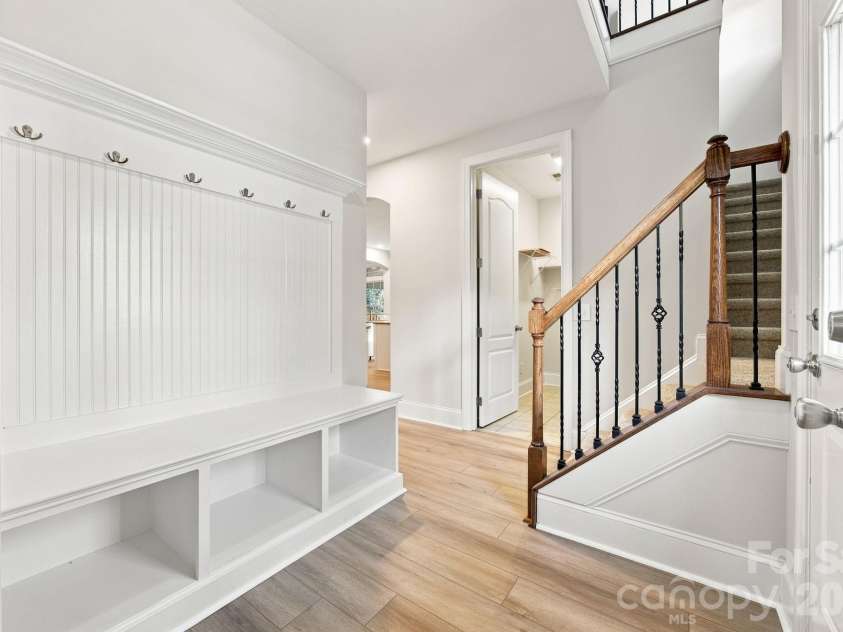 6812 Creek Road, Charlotte, NC 28277.  MLS# CAR4412283, YatesRealty ID 35390. 