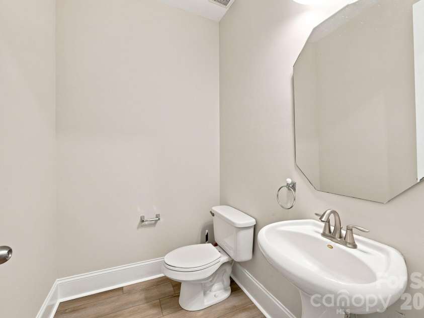 6812 Creek Road, Charlotte, NC 28277.  MLS# CAR4412283, YatesRealty ID 35390. 