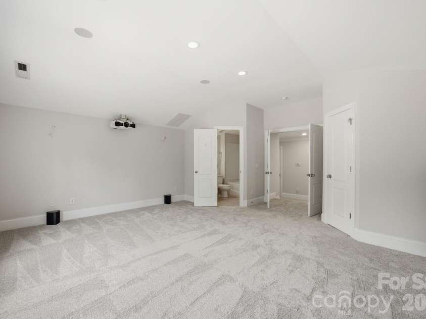 6812 Creek Road, Charlotte, NC 28277.  MLS# CAR4412283, YatesRealty ID 35390. 