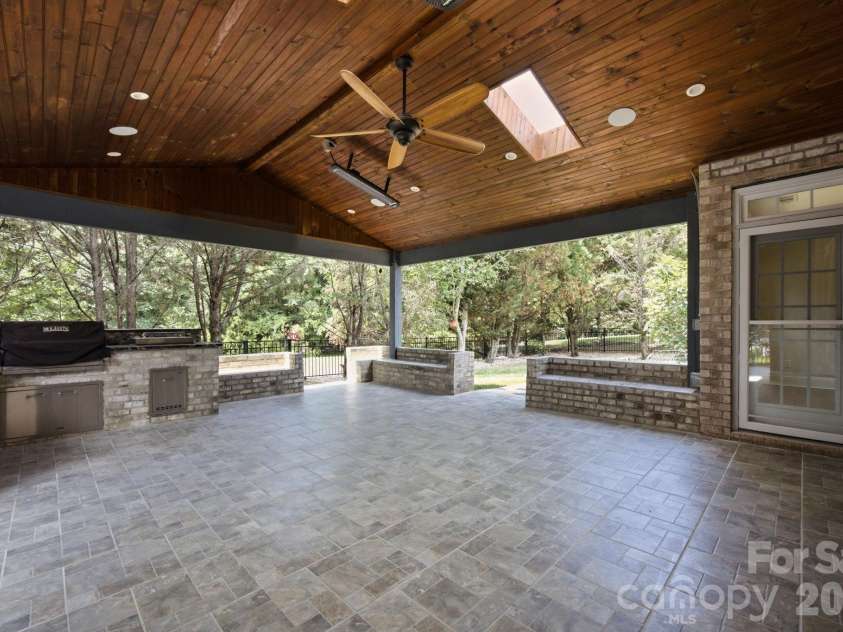 6812 Creek Road, Charlotte, NC 28277.  MLS# CAR4412283, YatesRealty ID 35390. 