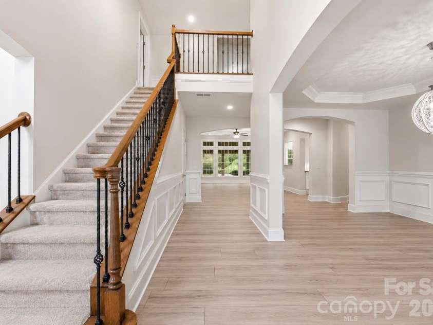 6812 Creek Road, Charlotte, NC 28277.  MLS# CAR4412283, YatesRealty ID 35390. 