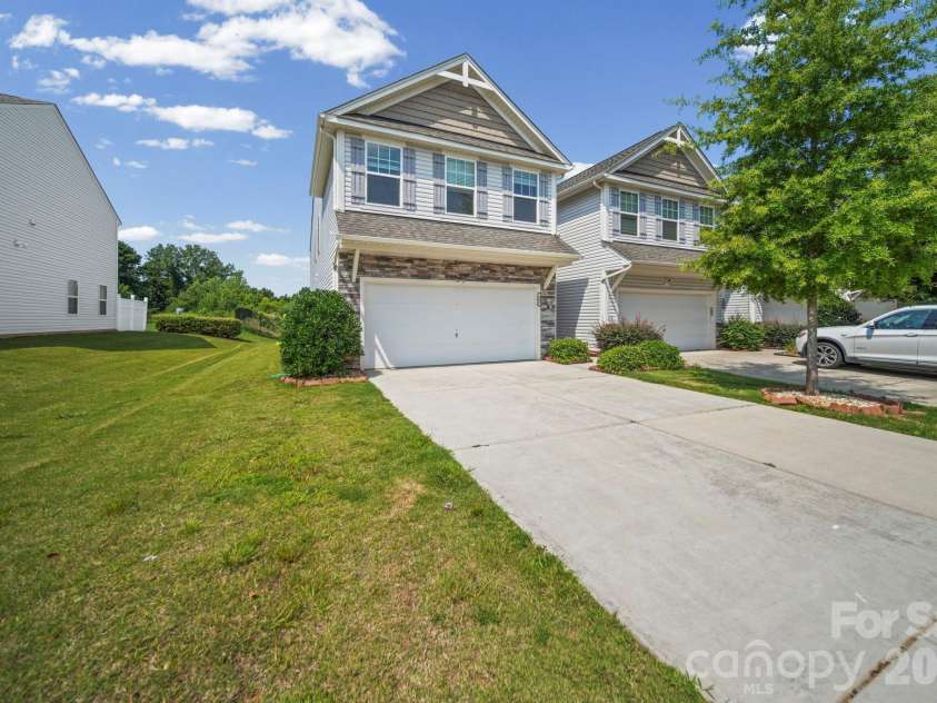 447 Tayberry Lane, Fort Mill, SC 29715.  MLS# CAR4394822, YatesRealty ID 35391. 