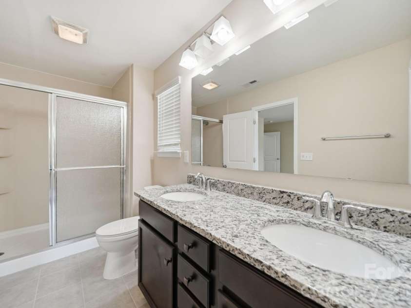 447 Tayberry Lane, Fort Mill, SC 29715.  MLS# CAR4394822, YatesRealty ID 35391. 