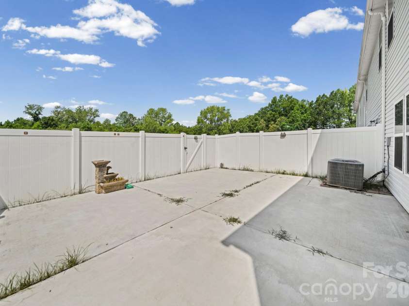 447 Tayberry Lane, Fort Mill, SC 29715.  MLS# CAR4394822, YatesRealty ID 35391. 