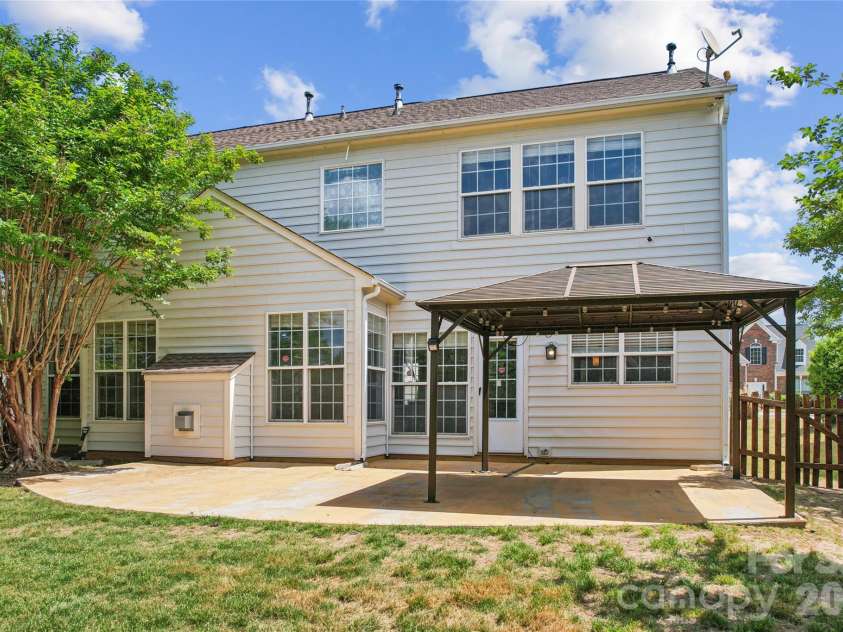 3530 Arbor Hill Road, Charlotte, NC 28270.  MLS# CAR4371185, YatesRealty ID 35392. 