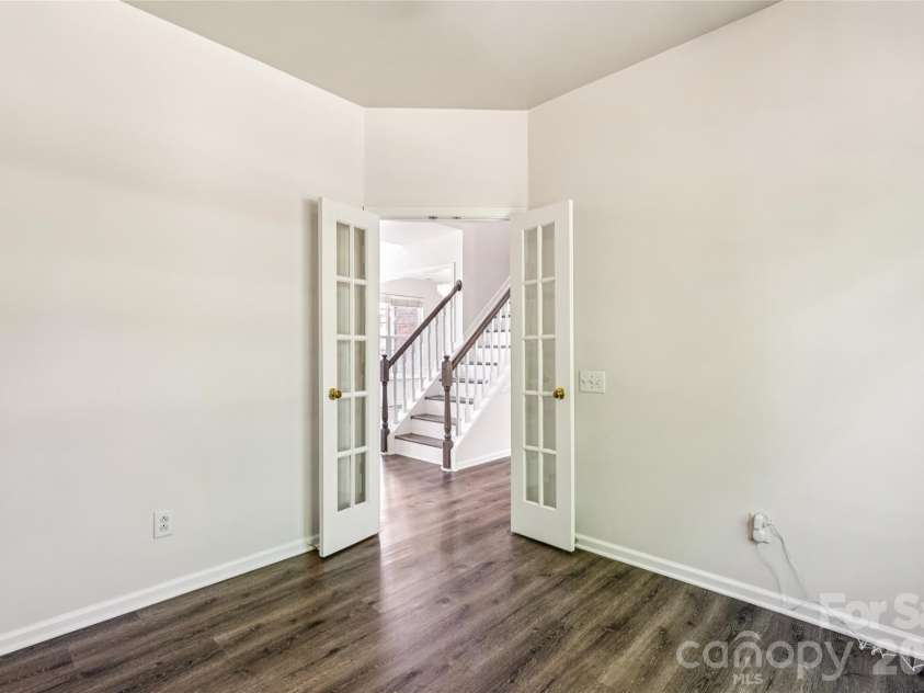 3530 Arbor Hill Road, Charlotte, NC 28270.  MLS# CAR4371185, YatesRealty ID 35392. Flex room - Down Stairs