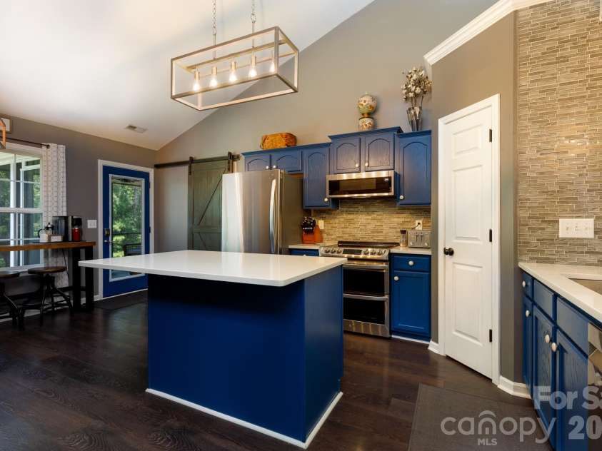 1507 Meadow Glen Lane, Rock Hill, SC 29730.  MLS# CAR4400170, YatesRealty ID 35393. 