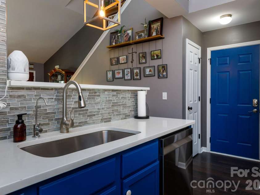 1507 Meadow Glen Lane, Rock Hill, SC 29730.  MLS# CAR4400170, YatesRealty ID 35393. 