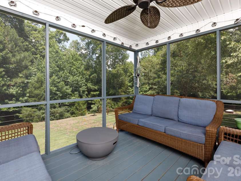 1507 Meadow Glen Lane, Rock Hill, SC 29730.  MLS# CAR4400170, YatesRealty ID 35393. 