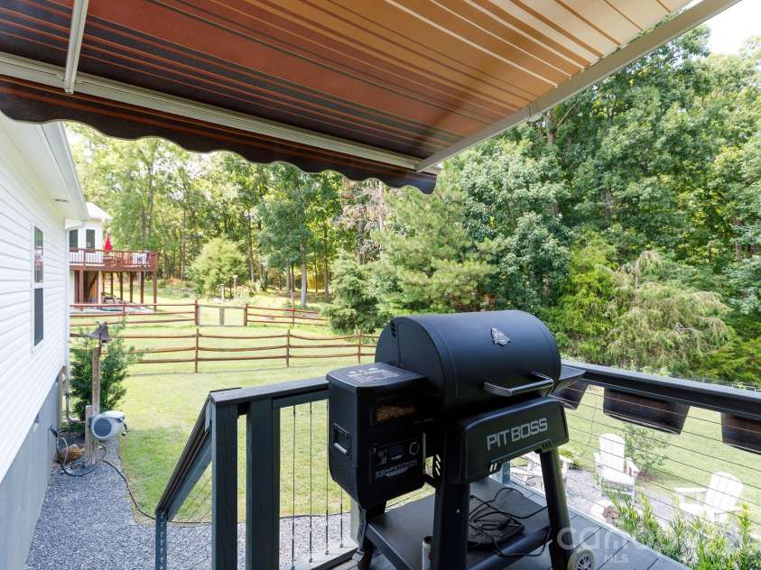 1507 Meadow Glen Lane, Rock Hill, SC 29730.  MLS# CAR4400170, YatesRealty ID 35393. 
