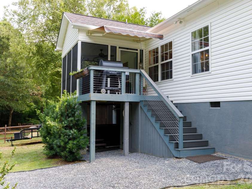 1507 Meadow Glen Lane, Rock Hill, SC 29730.  MLS# CAR4400170, YatesRealty ID 35393. 