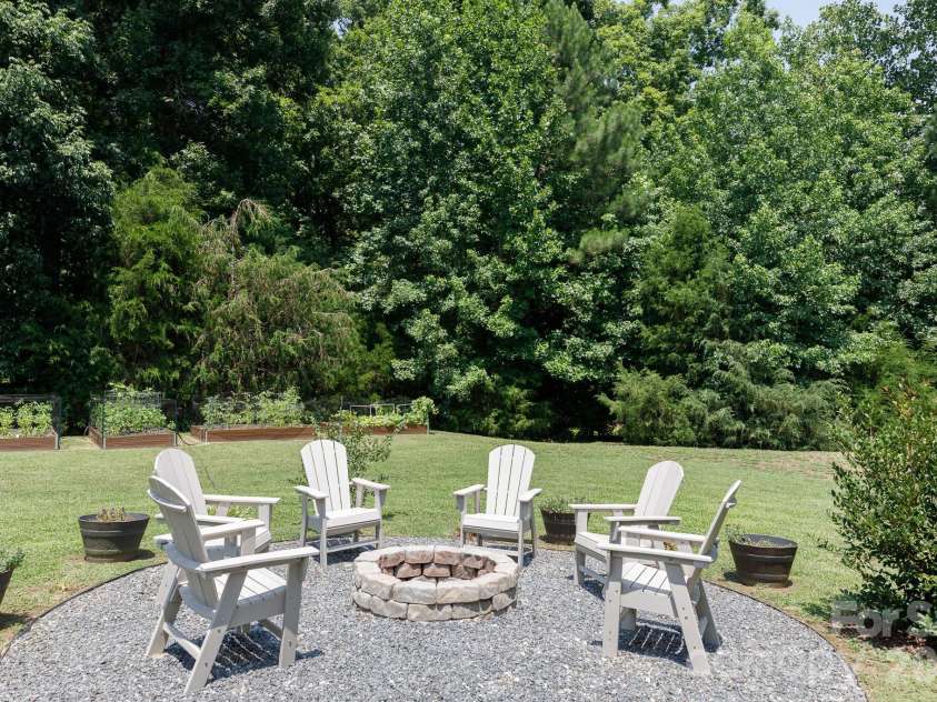 1507 Meadow Glen Lane, Rock Hill, SC 29730.  MLS# CAR4400170, YatesRealty ID 35393. 