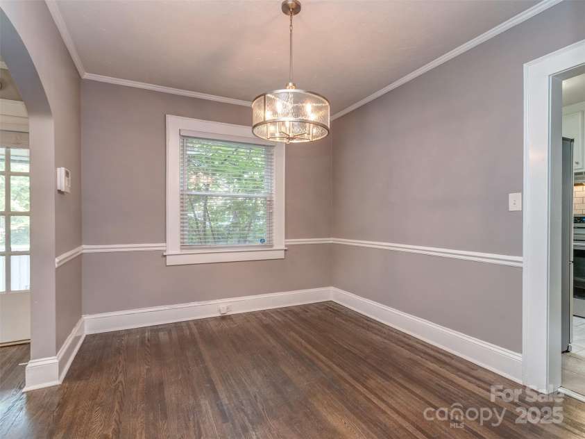 1321 Pinecrest Avenue, Charlotte, NC 28205.  MLS# CAR4295947, YatesRealty ID 35394. 