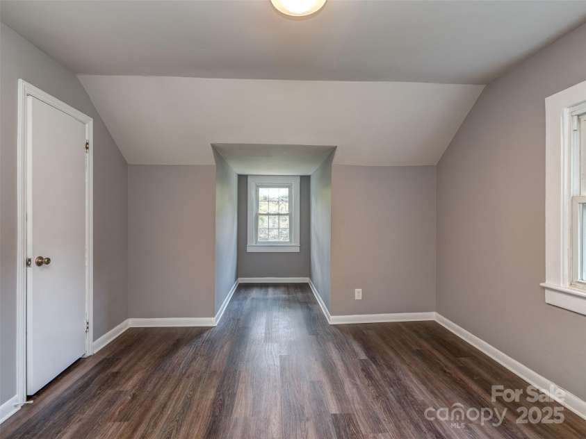 1321 Pinecrest Avenue, Charlotte, NC 28205.  MLS# CAR4295947, YatesRealty ID 35394. 