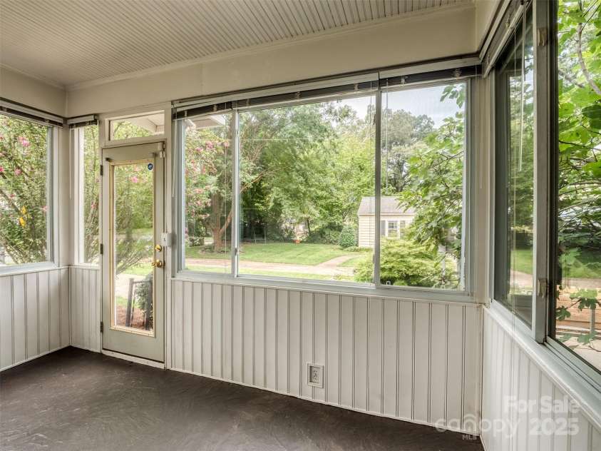 1321 Pinecrest Avenue, Charlotte, NC 28205.  MLS# CAR4295947, YatesRealty ID 35394. 