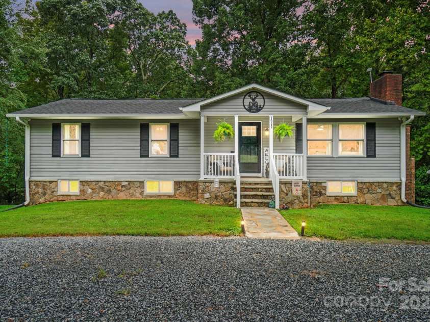 10414 Kentmont Drive, Midland, NC 28107.  MLS# CAR4288233, YatesRealty ID 35396. 