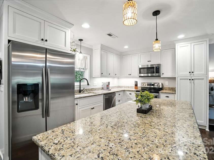 10414 Kentmont Drive, Midland, NC 28107.  MLS# CAR4288233, YatesRealty ID 35396. 