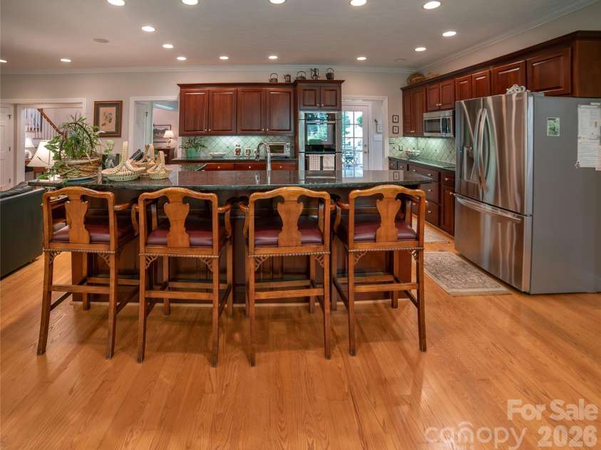 2086 Warrior Fork Trail, Morganton, NC 28655.  MLS# CAR4397825, YatesRealty ID 35399. Ample seating at the counter top
