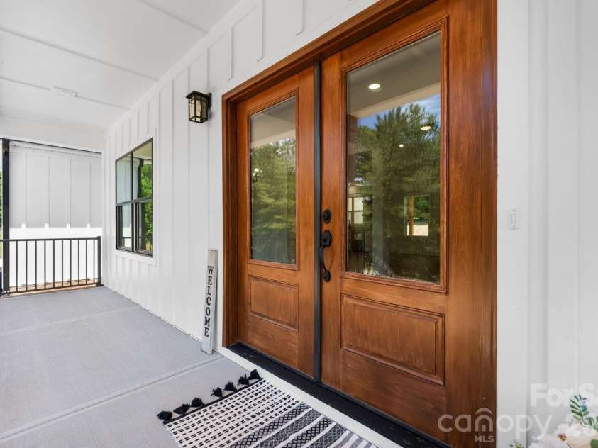 1265 Misty Lane, Hickory, NC 28601.  MLS# CAR4395922, YatesRealty ID 354. 