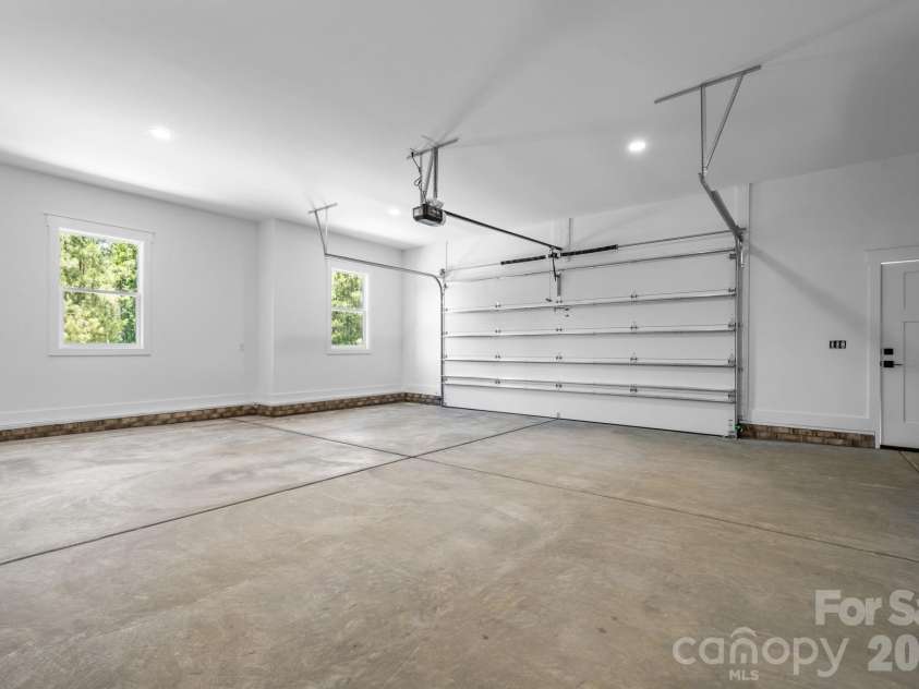 1265 Misty Lane, Hickory, NC 28601.  MLS# CAR4395922, YatesRealty ID 354. 