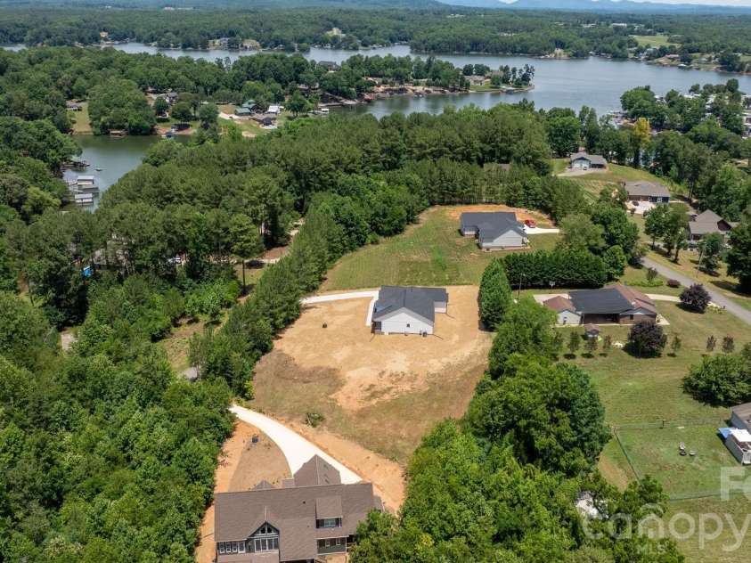 1265 Misty Lane, Hickory, NC 28601.  MLS# CAR4395922, YatesRealty ID 354. 