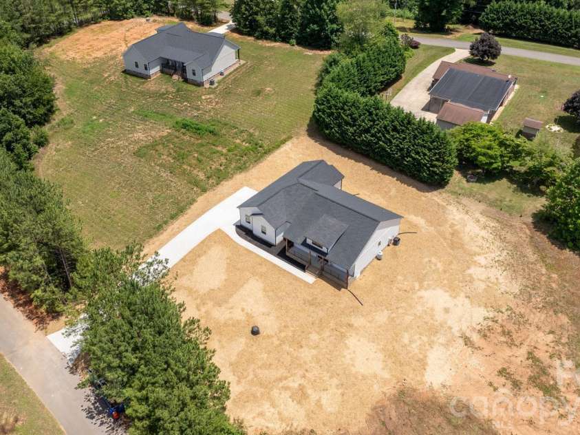 1265 Misty Lane, Hickory, NC 28601.  MLS# CAR4395922, YatesRealty ID 354. 