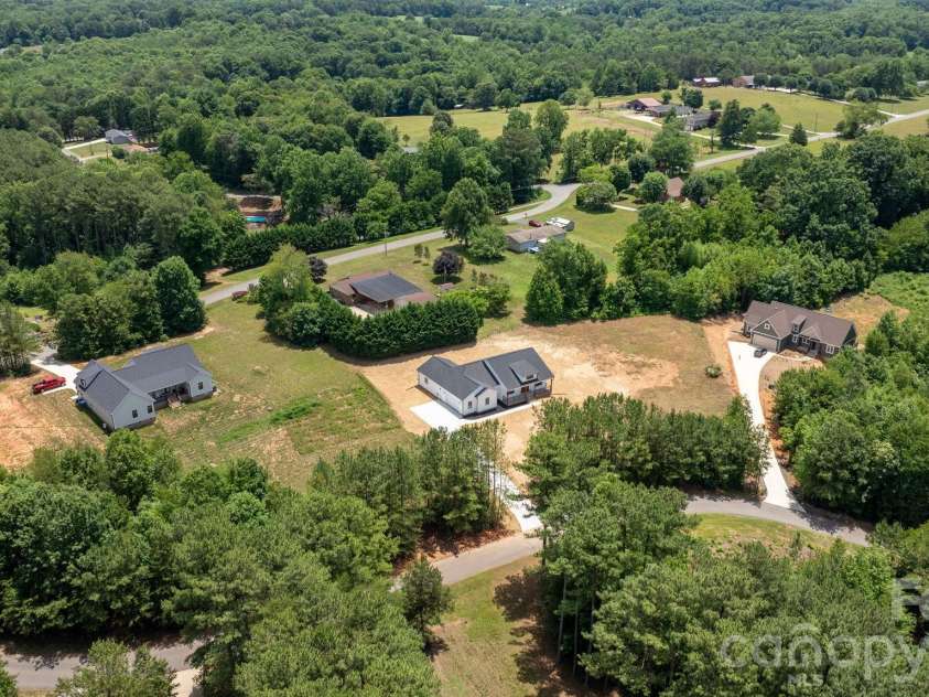 1265 Misty Lane, Hickory, NC 28601.  MLS# CAR4395922, YatesRealty ID 354. 