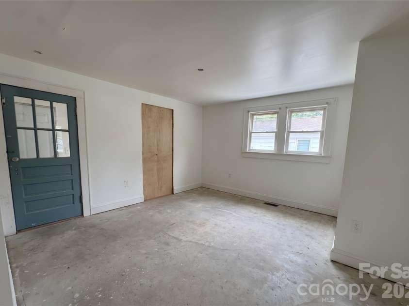 515 Copel Street, Kannapolis, NC 28083.  MLS# CAR4394454, YatesRealty ID 35401. 