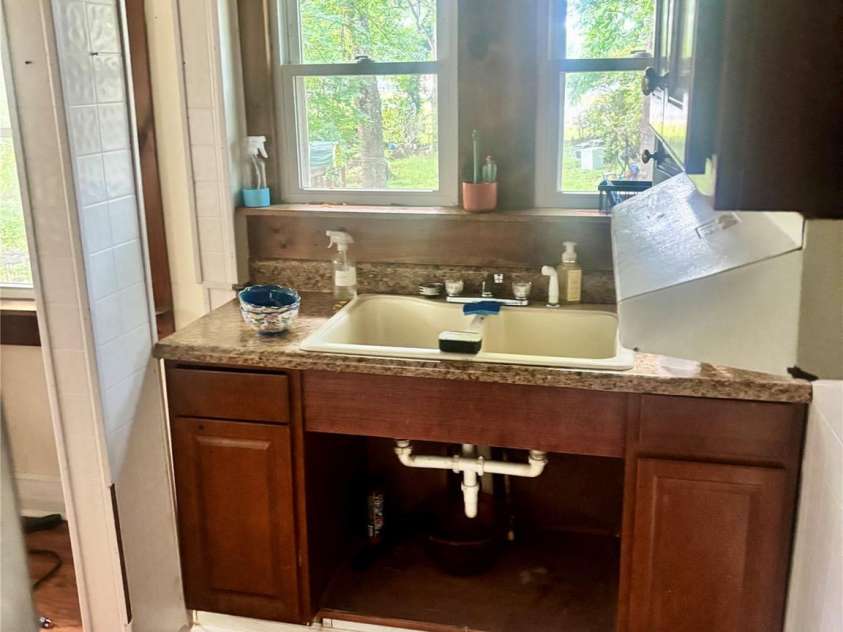 523 Oakwood Avenue, Albemarle, NC 28001.  MLS# CAR4400852, YatesRealty ID 35403. 