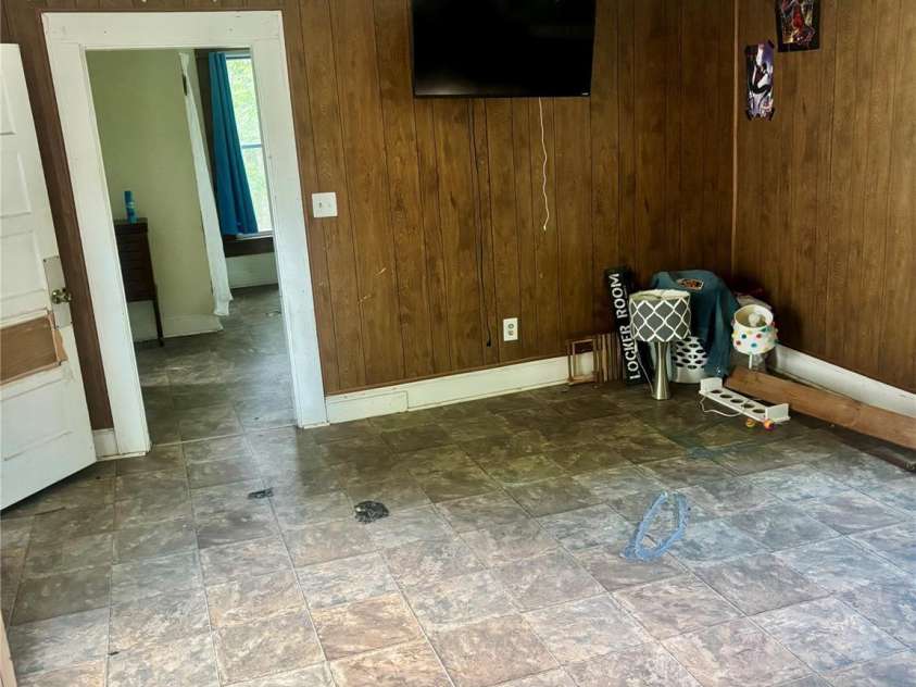 523 Oakwood Avenue, Albemarle, NC 28001.  MLS# CAR4400852, YatesRealty ID 35403. 