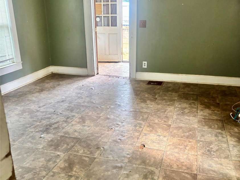 523 Oakwood Avenue, Albemarle, NC 28001.  MLS# CAR4400852, YatesRealty ID 35403. 