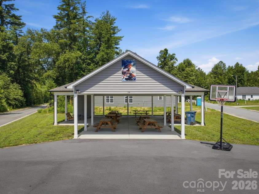 196 Eagles Landing, Morganton, NC 28655.  MLS# CAR4396795, YatesRealty ID 35411. 