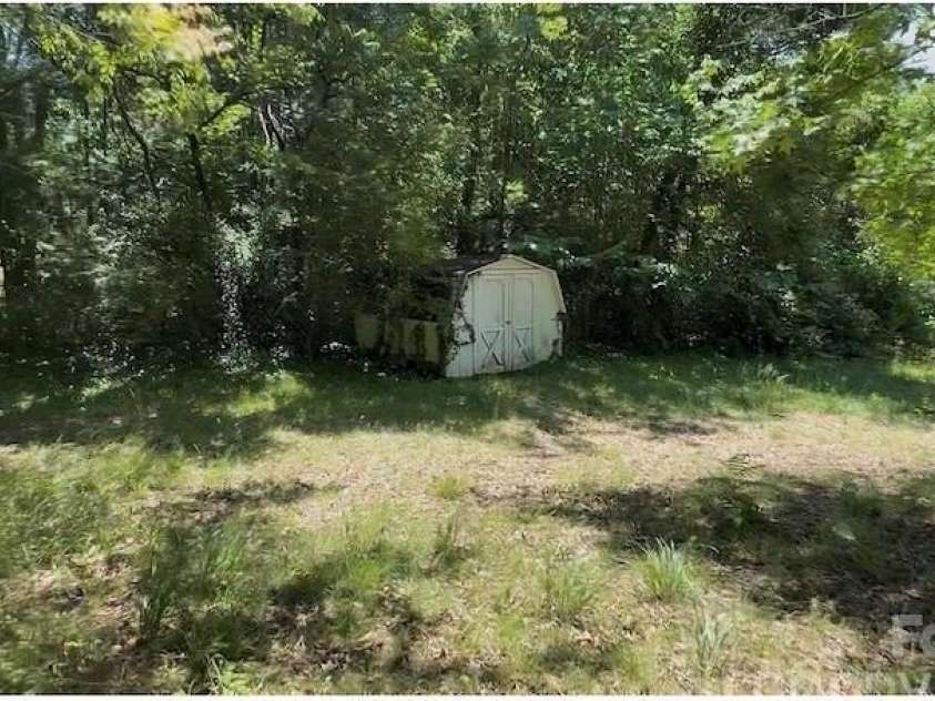 814 Desoto Avenue, Kannapolis, NC 28083.  MLS# CAR4400793, YatesRealty ID 35414. 