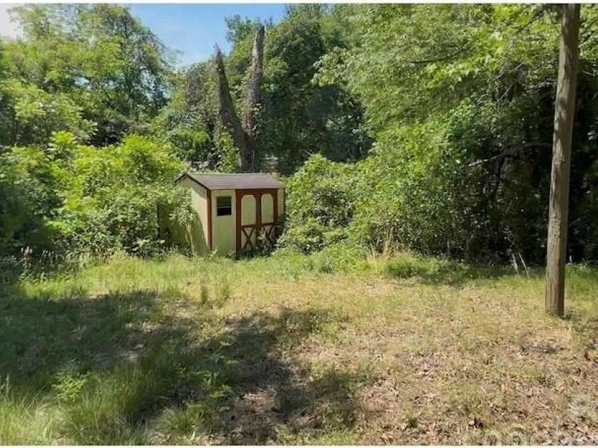 814 Desoto Avenue, Kannapolis, NC 28083.  MLS# CAR4400793, YatesRealty ID 35414. 