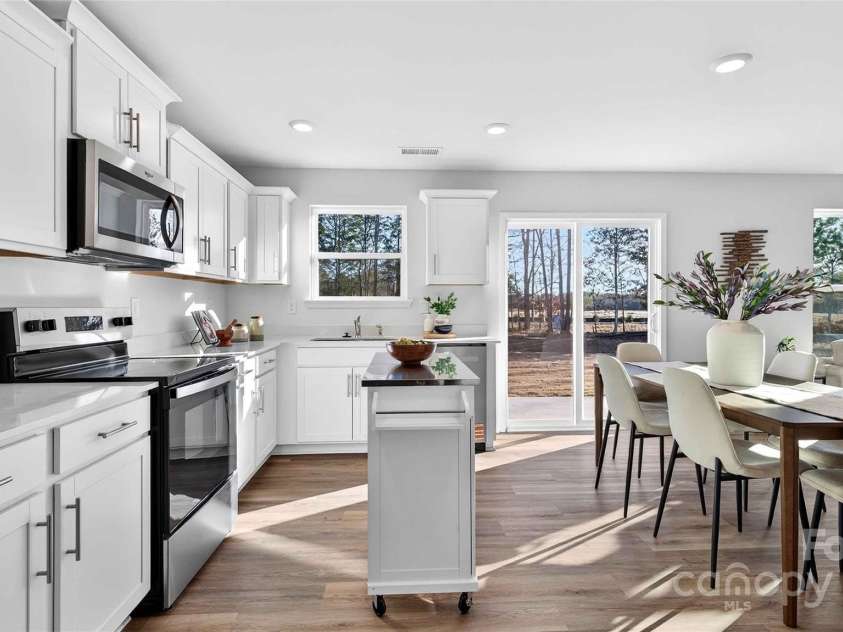 1040 Horizon Lane, Chester, SC 29706.  MLS# CAR4285315, YatesRealty ID 35415. 