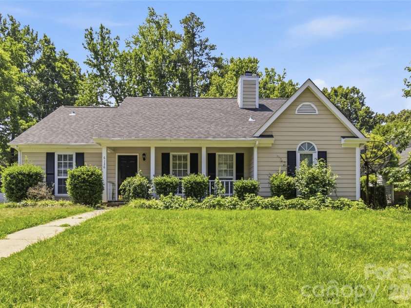 6136 Sunbridge Court, Charlotte, NC 28269.  MLS# CAR4401311, YatesRealty ID 35415. 