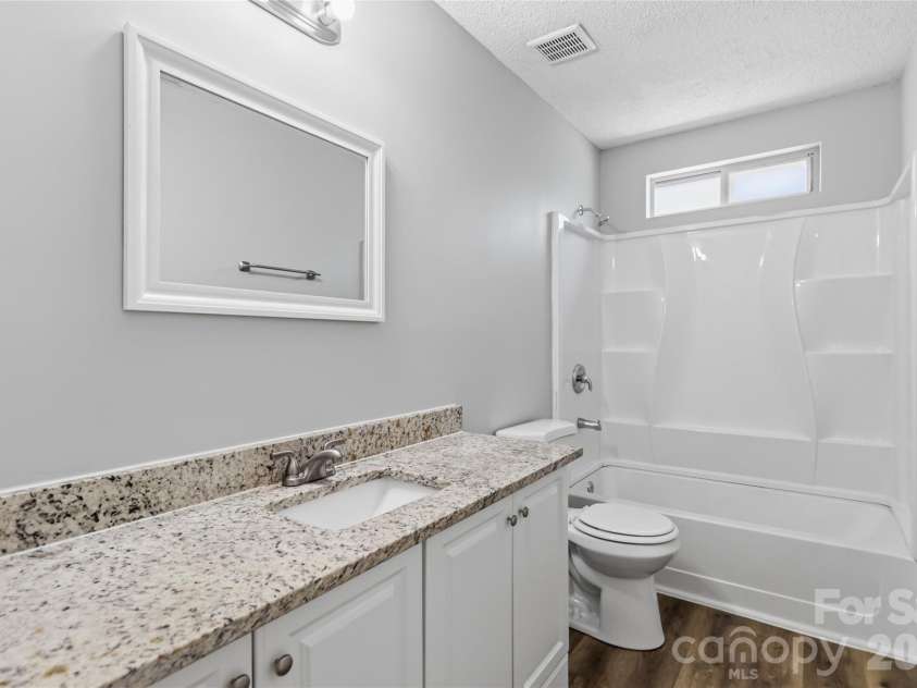6136 Sunbridge Court, Charlotte, NC 28269.  MLS# CAR4401311, YatesRealty ID 35415. 