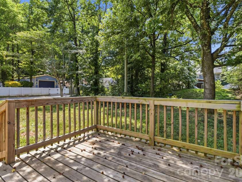 6136 Sunbridge Court, Charlotte, NC 28269.  MLS# CAR4401311, YatesRealty ID 35415. 