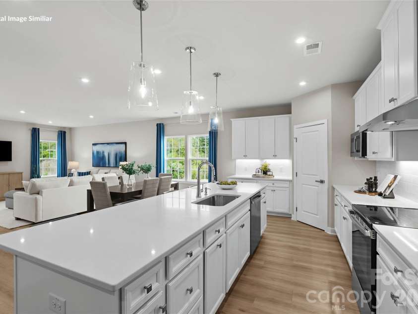 1015 Heathway Drive, Charlotte, NC 28213.  MLS# CAR4401142, YatesRealty ID 35416. Representative Photo Only