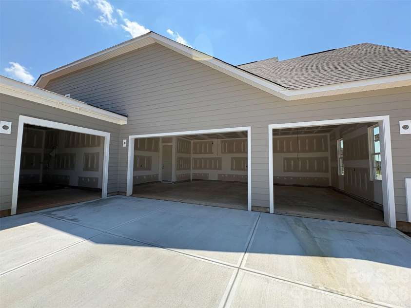 11012 Tyler Brook Lane, Mint Hill, NC 28227.  MLS# CAR4400226, YatesRealty ID 35418. 