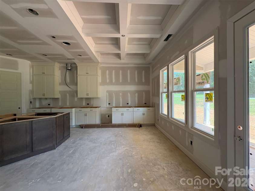 11012 Tyler Brook Lane, Mint Hill, NC 28227.  MLS# CAR4400226, YatesRealty ID 35418. Kitchen
